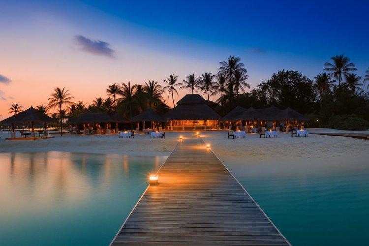Maldives: Six Extraordinary Ways to Spend Your Time